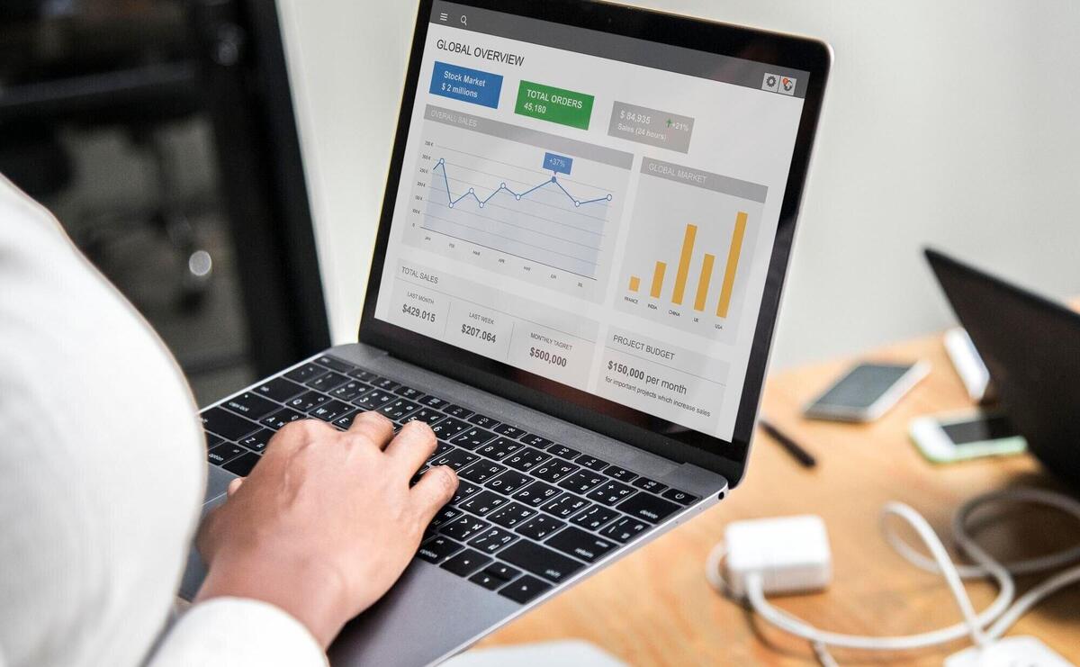 Businesswoman working on a laptop