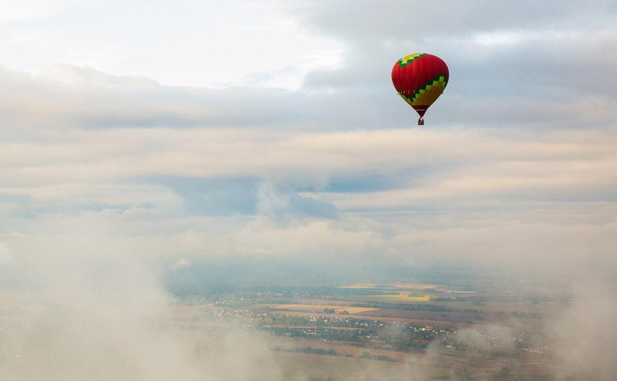  hot air balloon